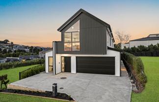 61 Rongoa Maori Way, Pukekohe