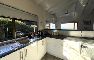 15B Cameron Place, Fernhill/Sunshine Bay