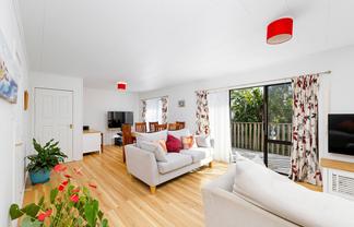 19A Pine Avenue, Henderson