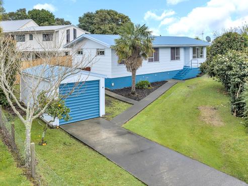 10 Gannet Place, One Tree Point