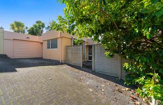 33b Robins Road, Judea