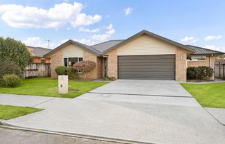 14 Tulip Drive, Cambridge