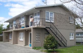 2/6 New Street, Hamilton East
