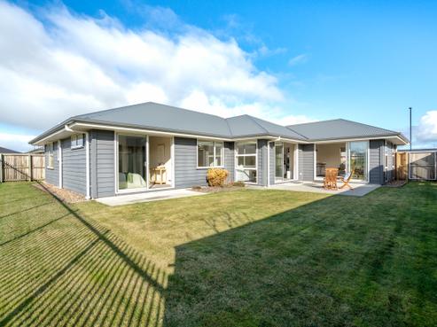 5 Whitehorn Drive, Lincoln