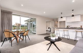 5 Whitehorn Drive, Lincoln