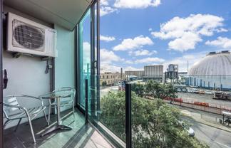 325/8 Dockside Lane, Auckland Central