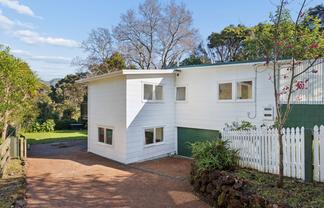 1 Kilgour Terrace, Huia