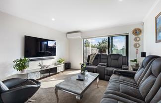 28A Biplane Street, Takanini