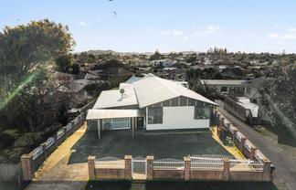 19 Wayne Drive, Mangere