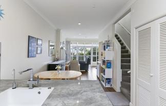 38 Pipitea Street, Thorndon