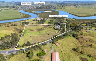 85 Kaipara Coast Highway, Helensville