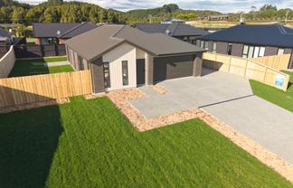 51 Ashley Drive, Paroa