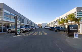 Office - Near Metro Sports Facility and Hospital