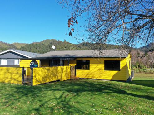 98 Kon Tiki Road, Whiritoa