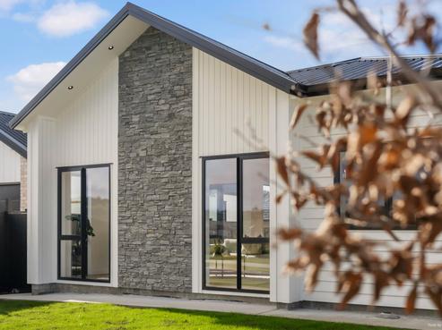 11 Meadows Drive, Clevedon