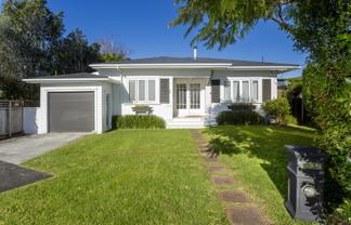 313 Royal Road, Massey