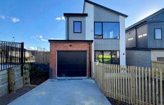 8,10,12,13 Wira Lane, Silverdale