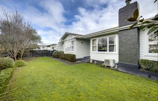 1214 Willowpark Road North, Mayfair