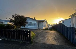 23 Camden Street, Redwood