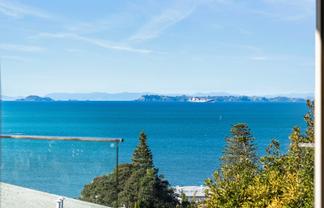 825 Beach Road, Browns Bay