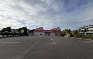 Rare Dual Frontage Industrial Opportunity
