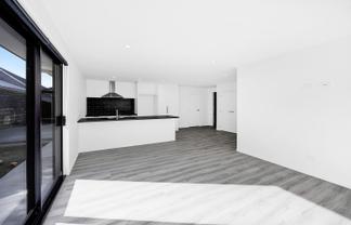 120 Seaview Road, Westown