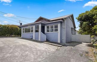 1/221 Onewa Road, Birkenhead