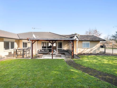 35 Carisbrook Crescent, Papakura