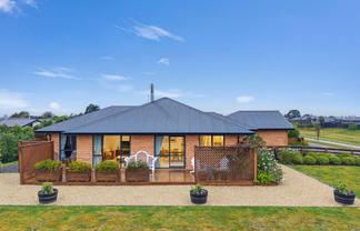 3/2 Loe Place, Amberley