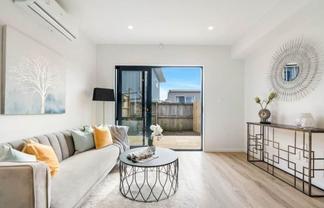 3/285 Te Atatu Road, Te Atatu South