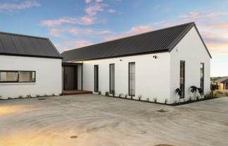 10 Kerr Crescent, Patumahoe