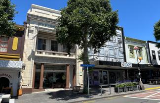 Grandeur in the West End