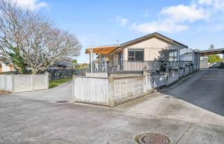 54 Mirrabooka Avenue, Botany Downs