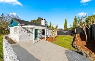 691 East Coast Road, Browns Bay