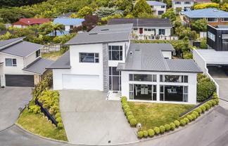 5 Linacre Way, Tawa