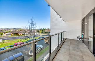 10/130 Stancombe Road, Flat Bush