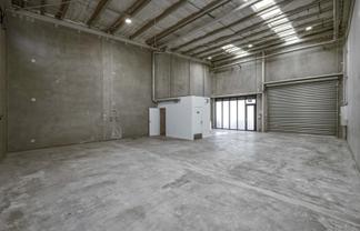 High Stud Industrial Unit | 147 m2