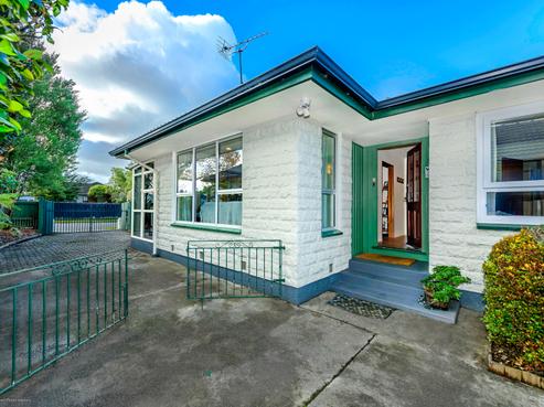 76 Wingate Street, Redwood