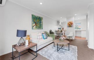 6/49 Henderson Valley Road, Henderson