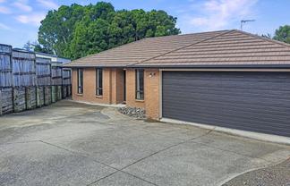 13A Highlight Parade, Te Atatu South