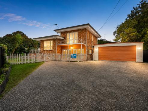 5 Saxbys Road, Deanwell