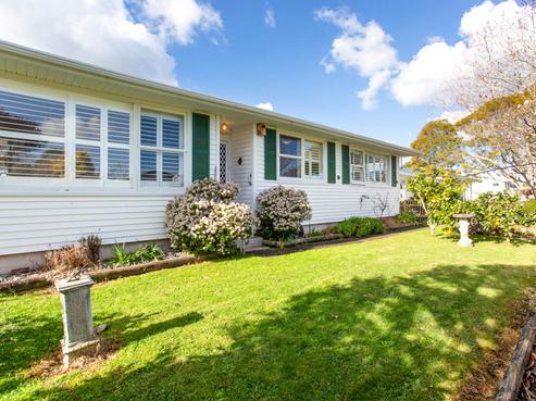 3 Crocombe Crescent, Beach Haven