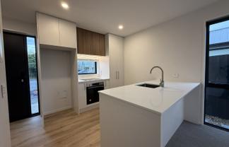 3/5 Selwyn Street , Addington