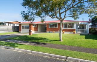 22 Woods Avenue, Matua