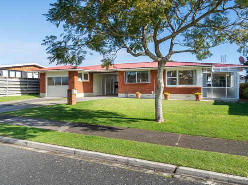 22 Woods Avenue, Matua