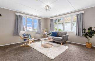 15 Kapiti Crescent , Titahi Bay