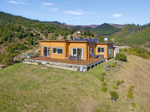325 Forest Creek Road, Tapawera