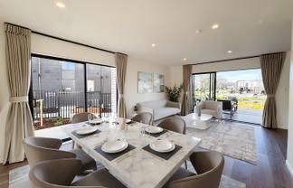 8/16 Molley Green Place, Mount Roskill