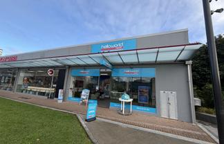 Premium Lake Road Retail
