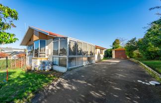 40 Mountain View Road, Glenwood